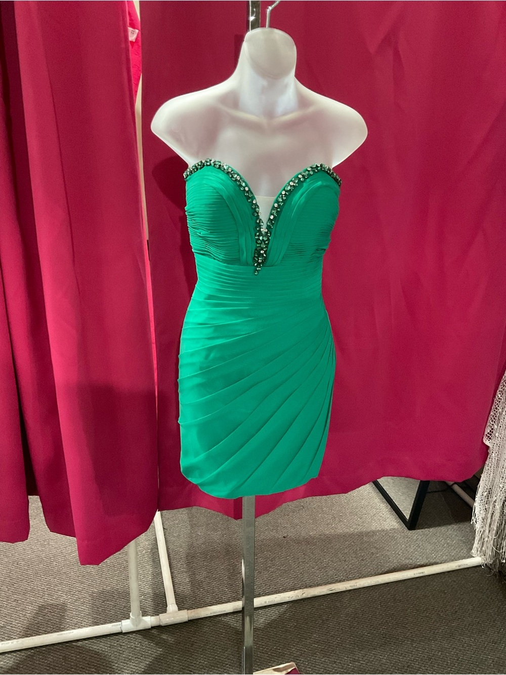 Strapless Emerald Green Party Dress with Beaded Plunging Neckline